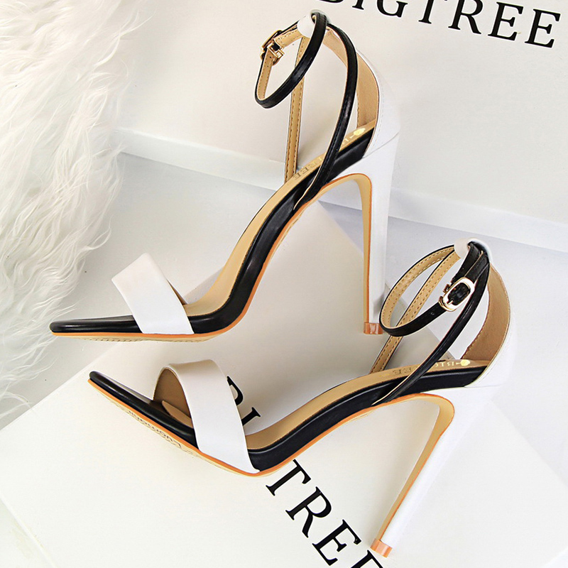 Women Black-White Concise Leat - Leather Work Heels ulasan dan harga